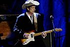 Sono passate due settimane e Dylan non ha ancora detto niente sul premio Nobel assegnatogli.