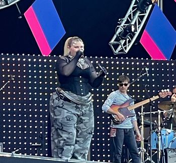 Il Concertone 1°Maggio 2025 torna a Piazza San Giovanni-Roma strapiena festeggia Musica e Lavoro