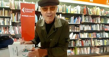 Luca Carboni presenta la sua autobiografia “Luca non parlava mai”