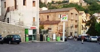 Caro carburanti: Laurenzana, piccolo centro della Basilicata, in campo per i cittadini
