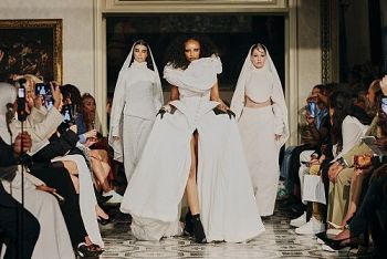 FASHION VIBES MILANO PRESENTA  “NEXT CHAPTER”