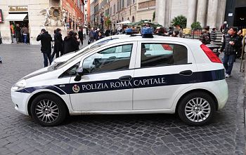 STADIO OLIMPICO: CONTROLLI, LA POLIZIA LOCALE ROMA CAPITALE EFFETTUA UN FERMO