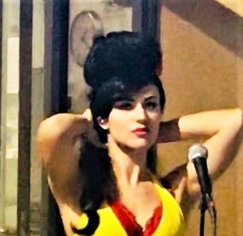 JASMINE GIULIA VECCHIONI  CANTA AMY WINEHOUSE  UN GRANDE   SUCCESSO A NETTUNO